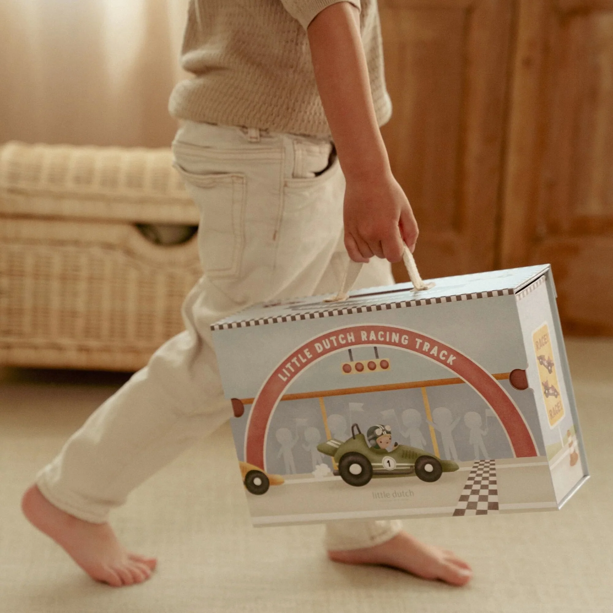 Bambino con valigetta del gioco Little Dutch LD2524