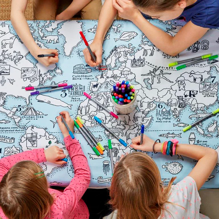 Bambini che colorano tovaglia colorabile Eatsleepdoodle tema Luoghi del mondo